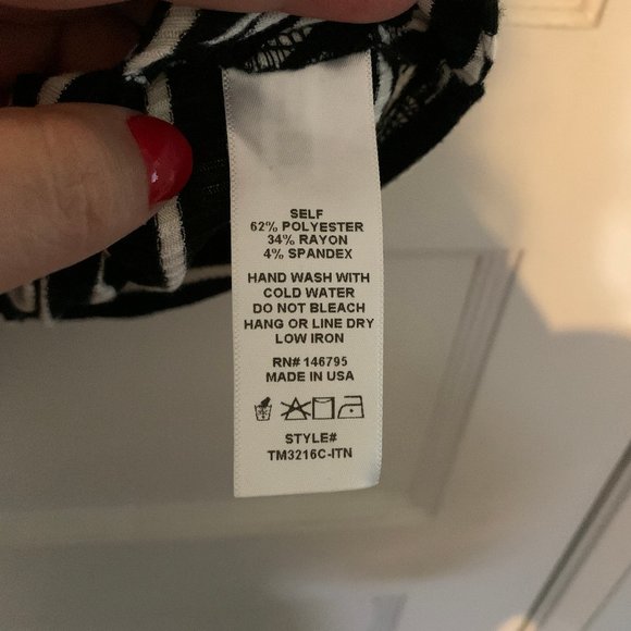 Dee Elly Striped Twist Front Crop Top - Picture 5 of 5